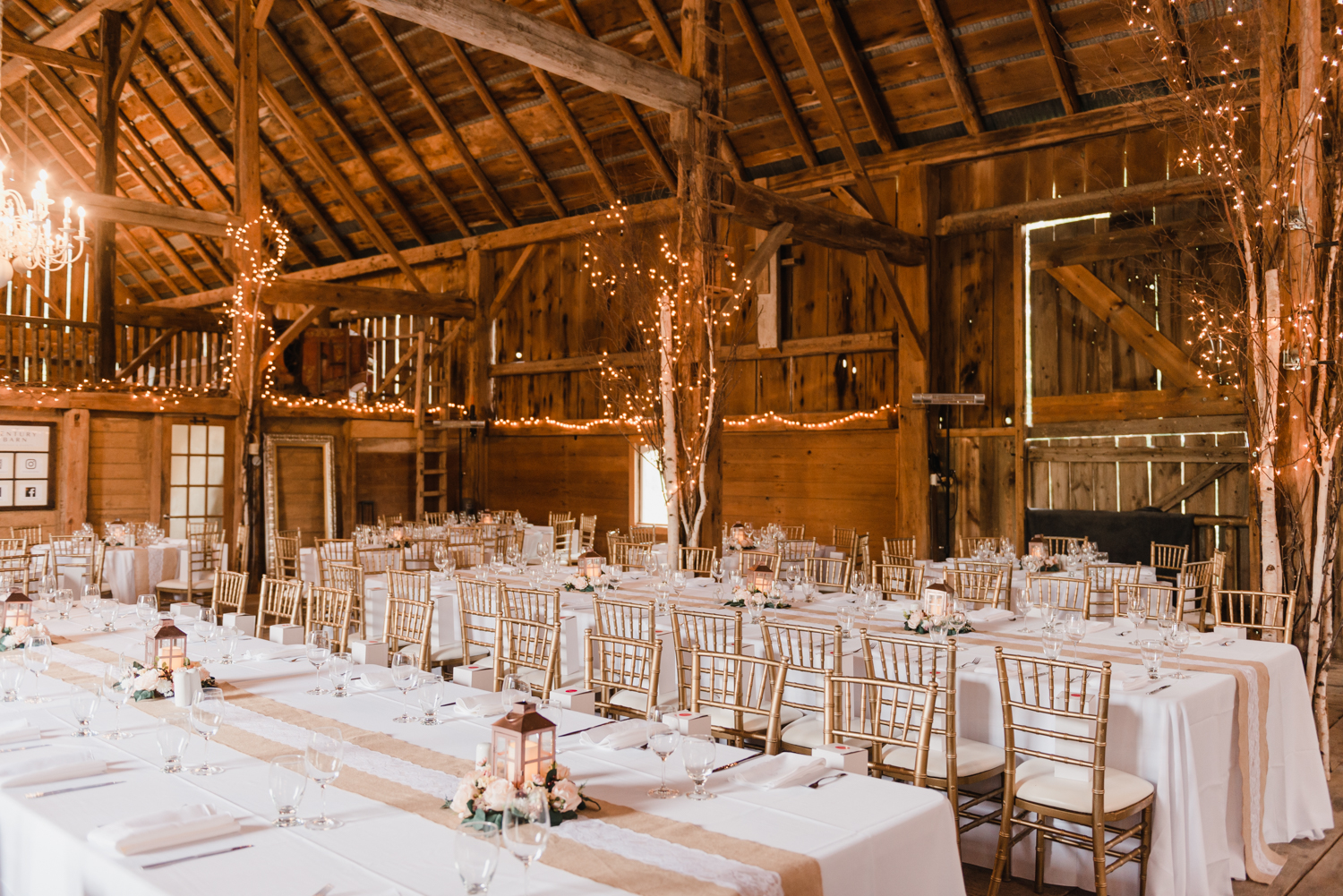 Chantal Loves Trevor Century Barn Selina Whittaker Photography